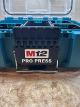 Load image into Gallery viewer, MAKTRAK Latches