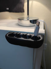 Load image into Gallery viewer, Cord Claw by ElectronSmith