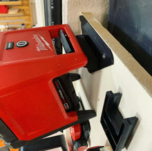 Load image into Gallery viewer, M18 Rover Flood Light Wall Mount